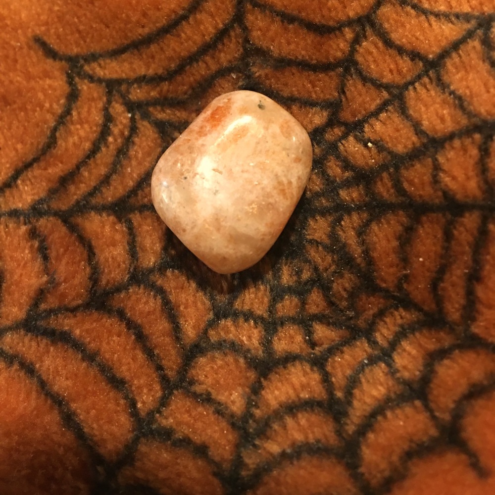 NEW🌞🔮 SunStone, small size, yellow to orange color.